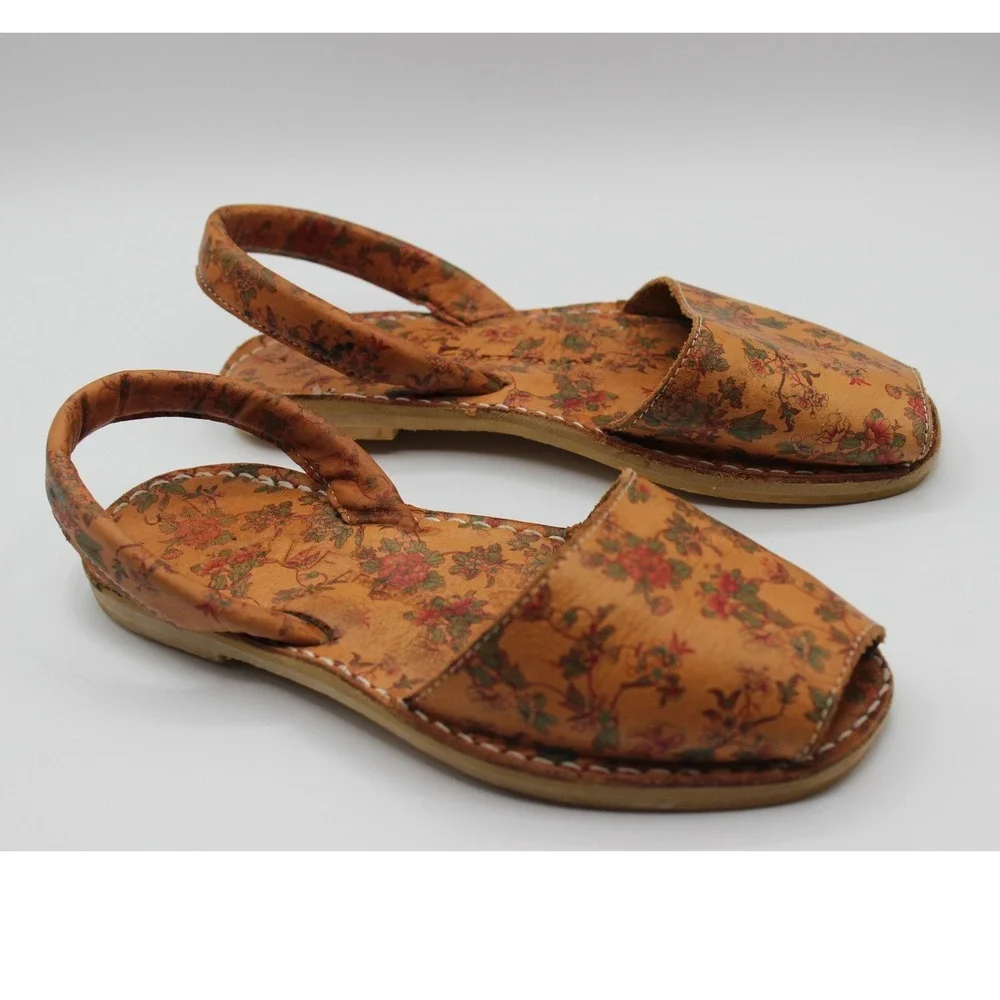 AVE‎ Artesanos Floral Leather Avarca Sandals Spanish Menorquinas Tan Peep Toe 2